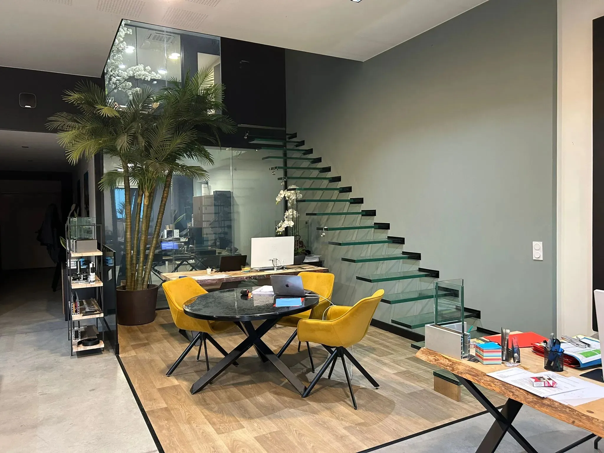 Siège social Home Mat - Fabricant de garde-corps en verre